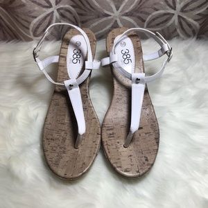385 Fifth white wedge sandal size 10